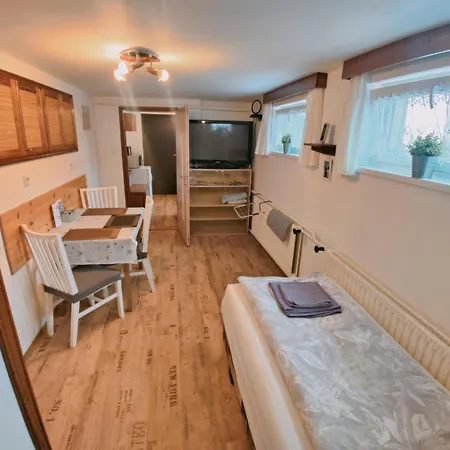 Astomo Apartment