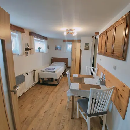 Astomo Apartment